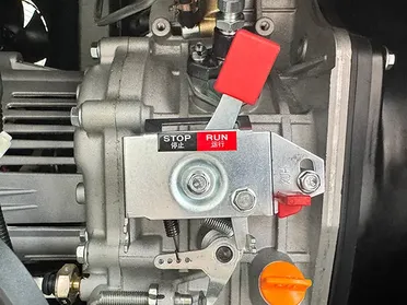 Дизельный бесшумный генератор с воздушным охлаждением (один цилиндр)