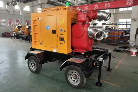 Самовсасывающий водяной насосна прицепе